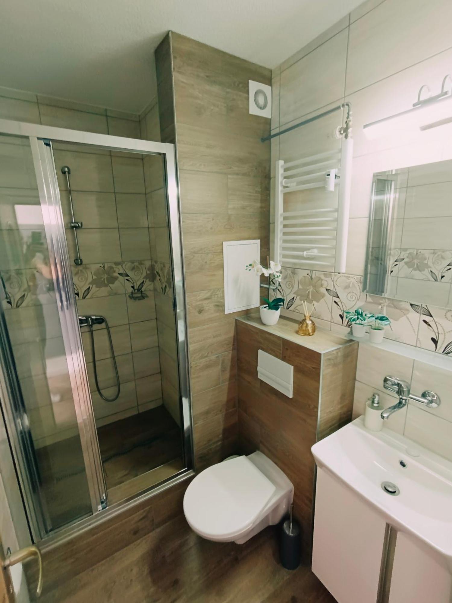 Studio Srncek - Tatranska Strba - Wellness, Bazen Extérieur photo